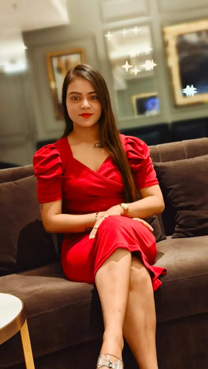 Elegant Kanpur call girl in a red dress